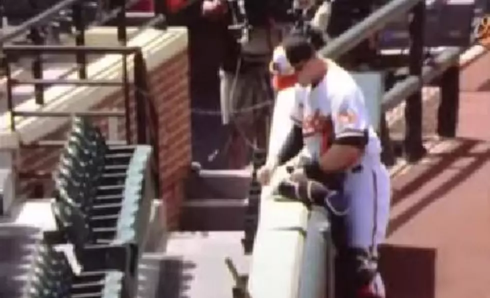 Orioles Player Signs Fake Autographs For Fake Fans In Empty Stadium