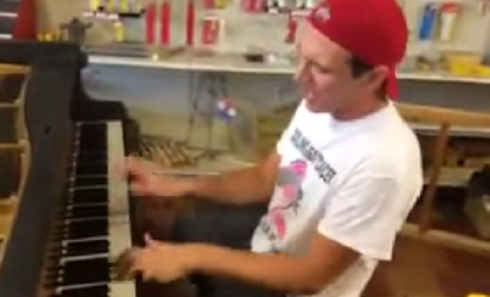 Random Guy Rocks Out On Hardware Store Piano-[Video]