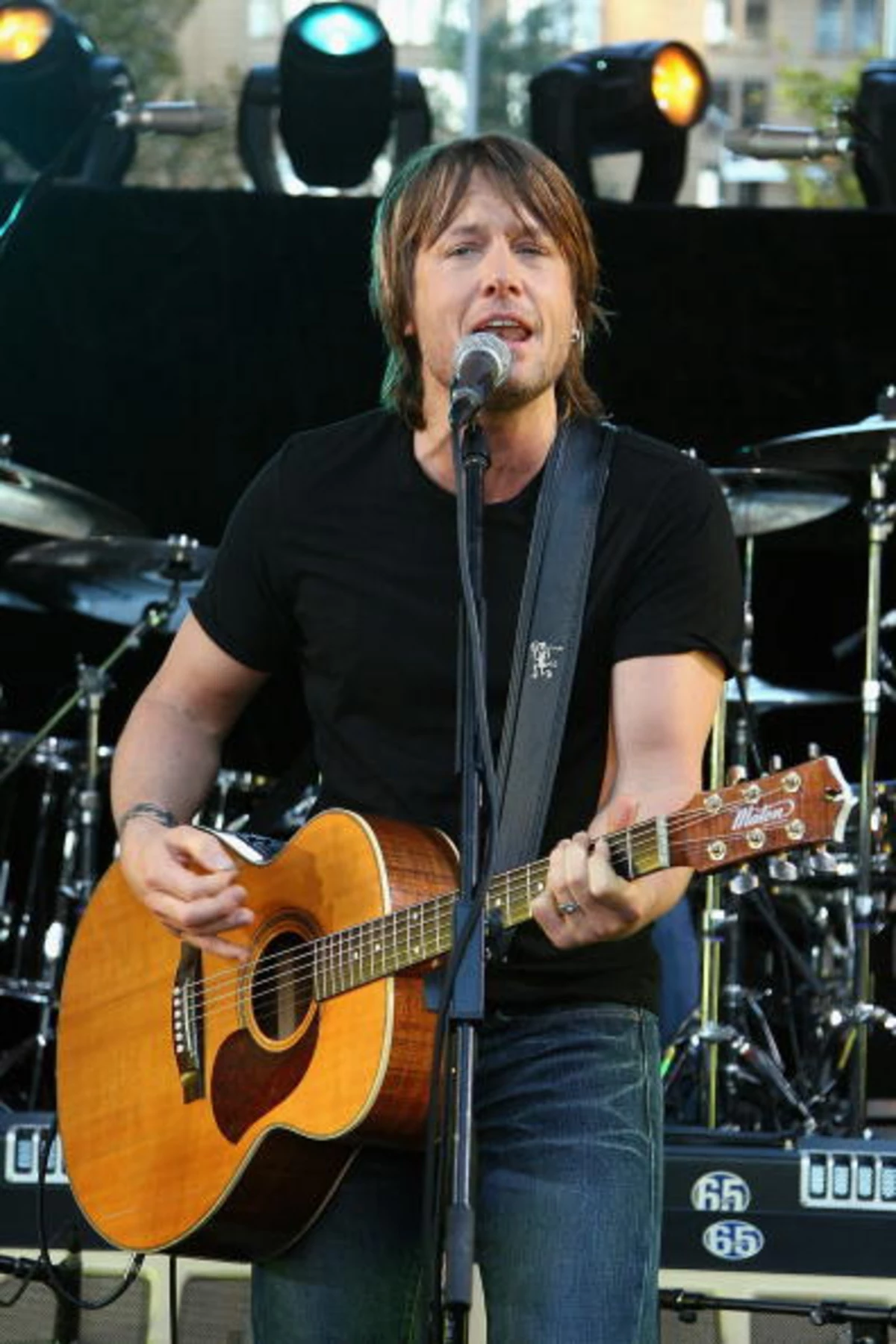 New Music From Keith Urban Tomorrow Night At CMT AwardsListen For Yourself
