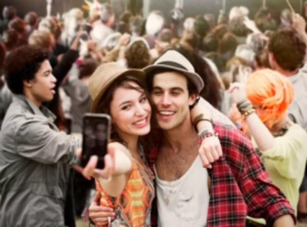 Selfies Could Be Linked To Head Lice