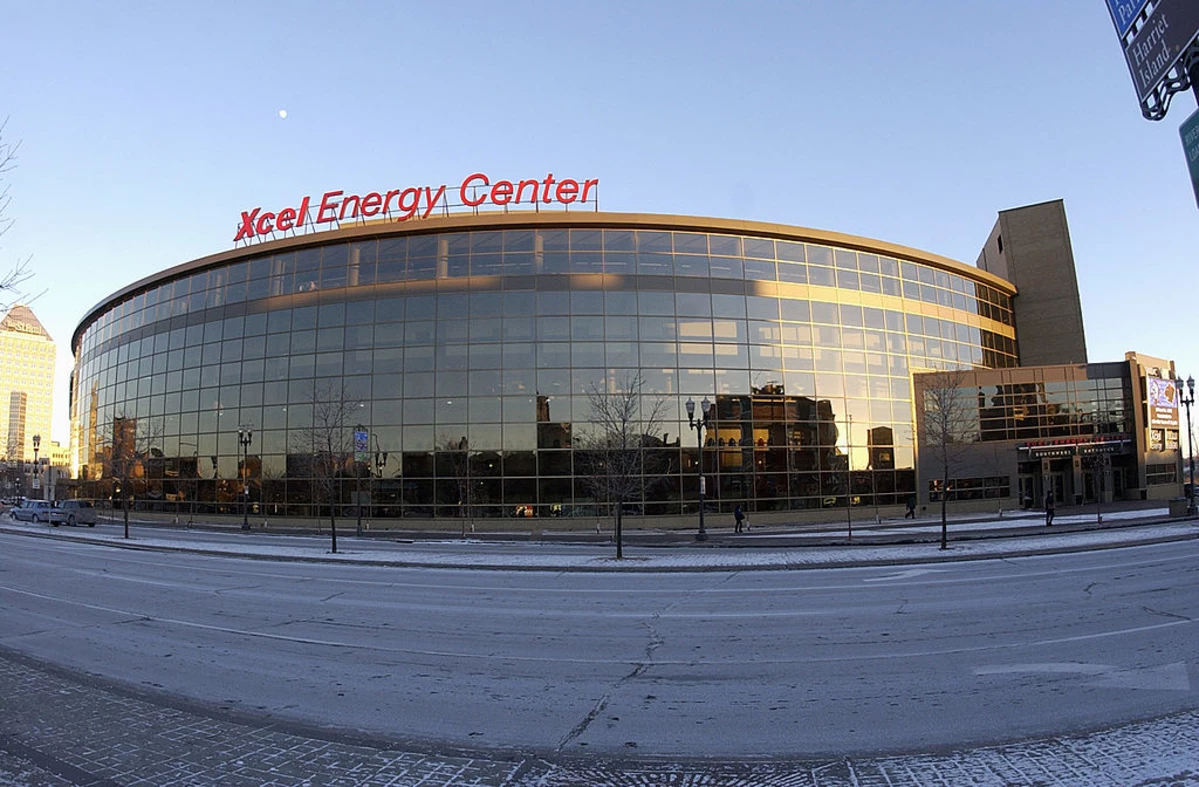 [watch] Crews Get Xcel Energy Center Ice Ready for Season