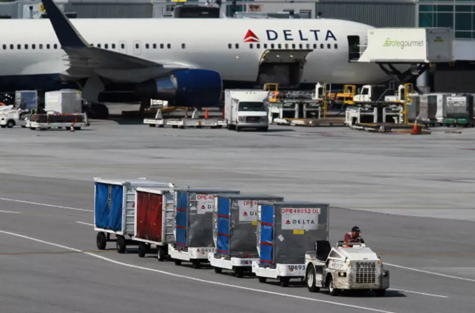 Delta Changing Uniforms After Employees Complain of Getting Sick