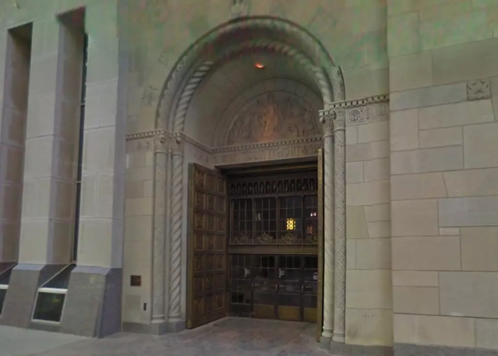 Mayo Clinic&#8217;s Plummer Building to Close Bronze Doors Today