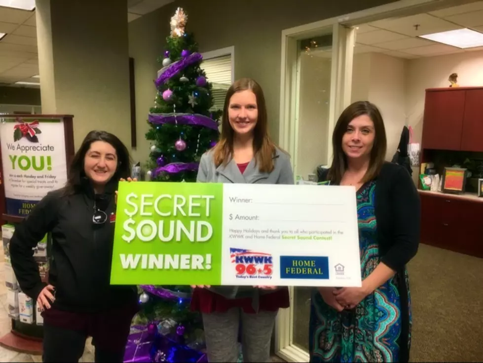 Trisha Won $1,000 With ‘Santa’s Secret Sound’! [PHOTOS]