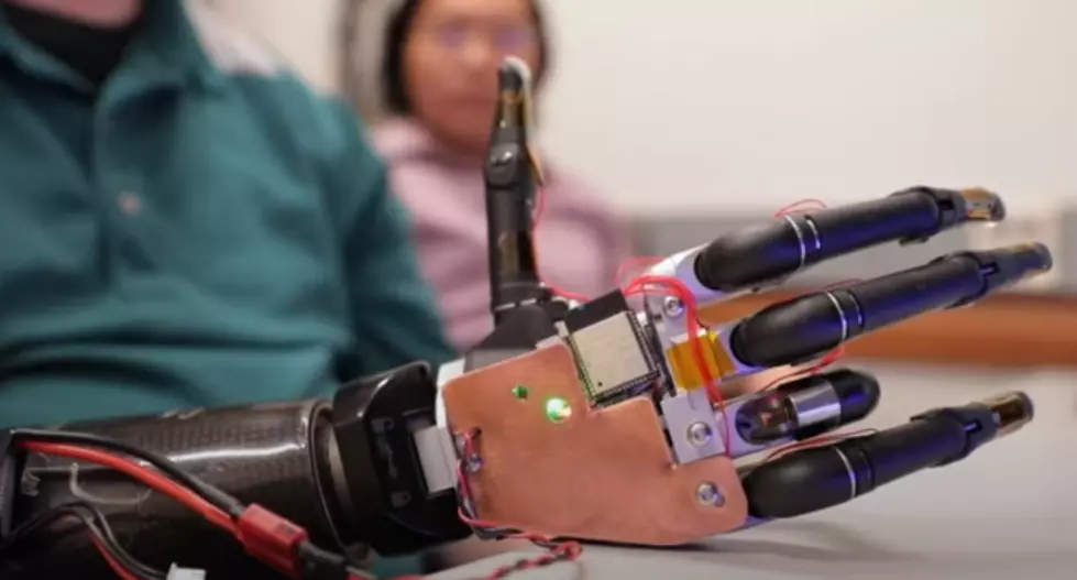 Minnesota Researchers Creating Amazing Robotic Hand Controlled by Your Mind