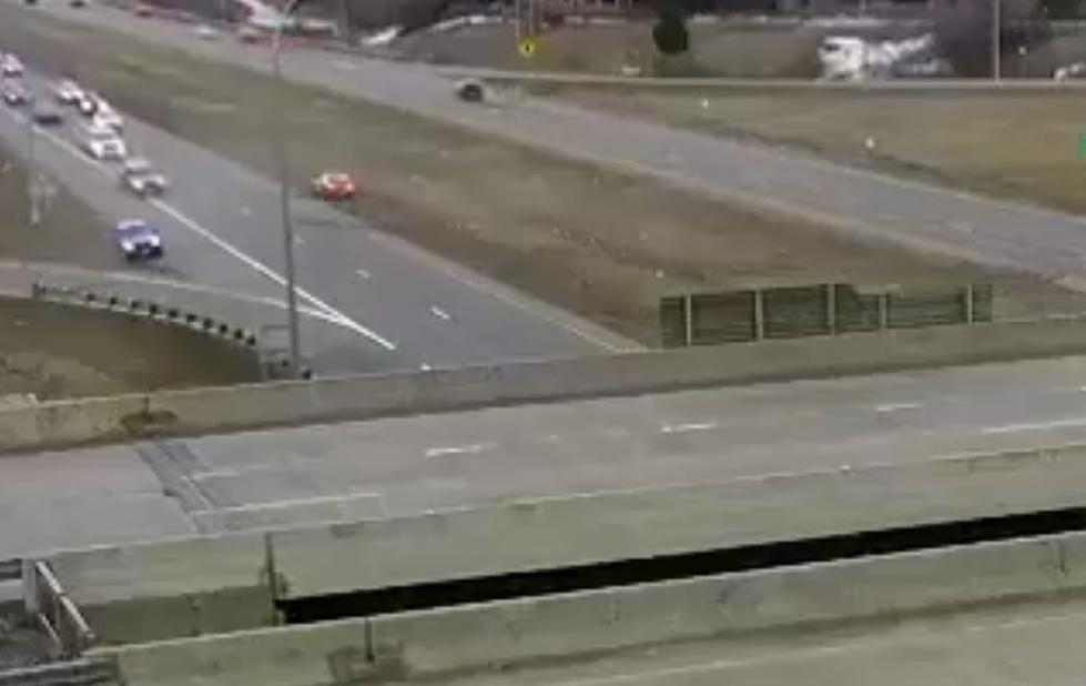 [watch] Cable Barrier Just Prevented A Dangerous Crash In MN