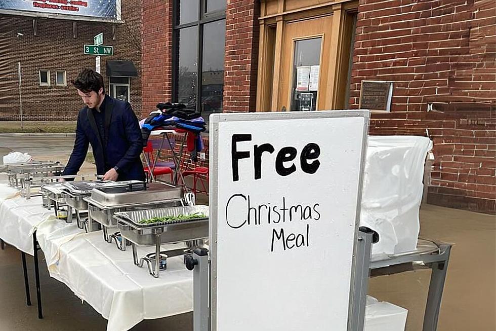 Rochester, MN Restaurant's Heartwarming Gift: Free Meals On X-Mas