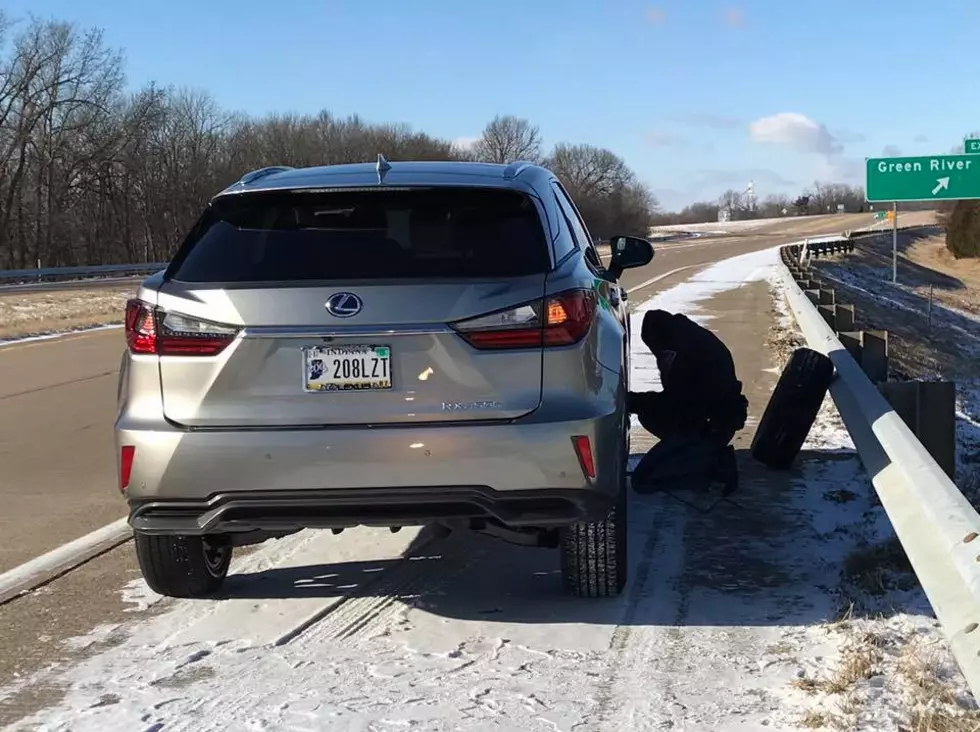Indiana State Police Trooper Changes Motorist Tire in Freezing Temps