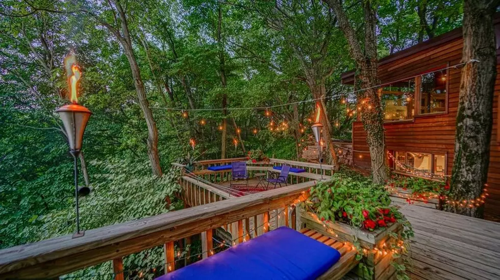 Home With 5 Decks Offer Breathtaking  Views Of Indiana Dunes [PHOTOS]
