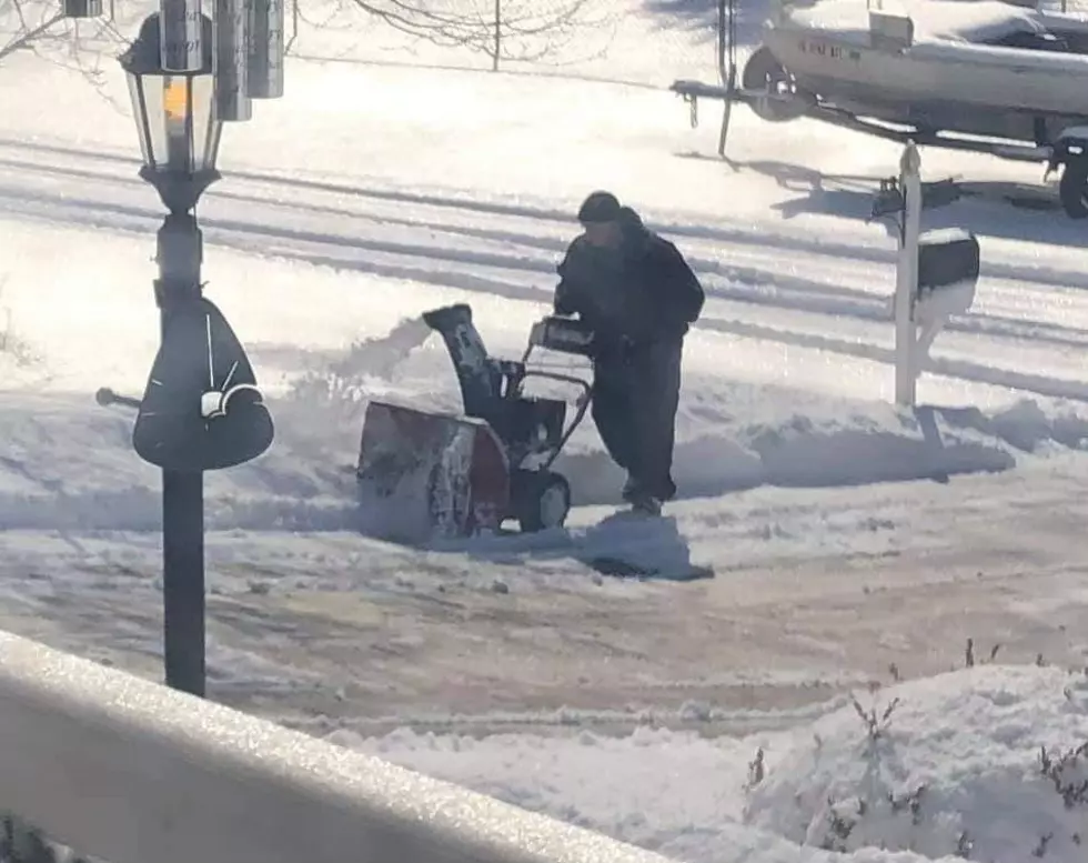 Caught In The Act: EPD Officer Clears Snow For His Neighbors