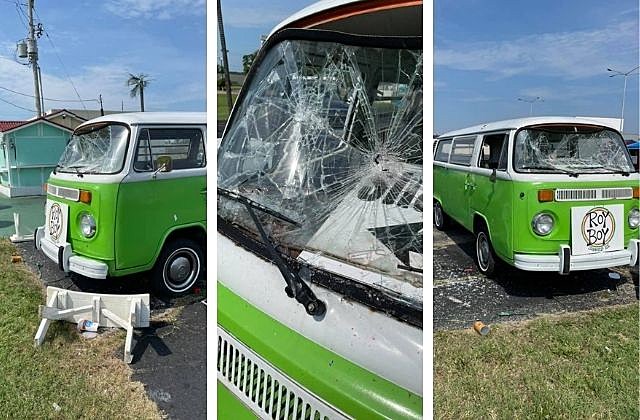 Iconic Volkswagen Vandalized Near Busy Evansville Intersection image picture picture