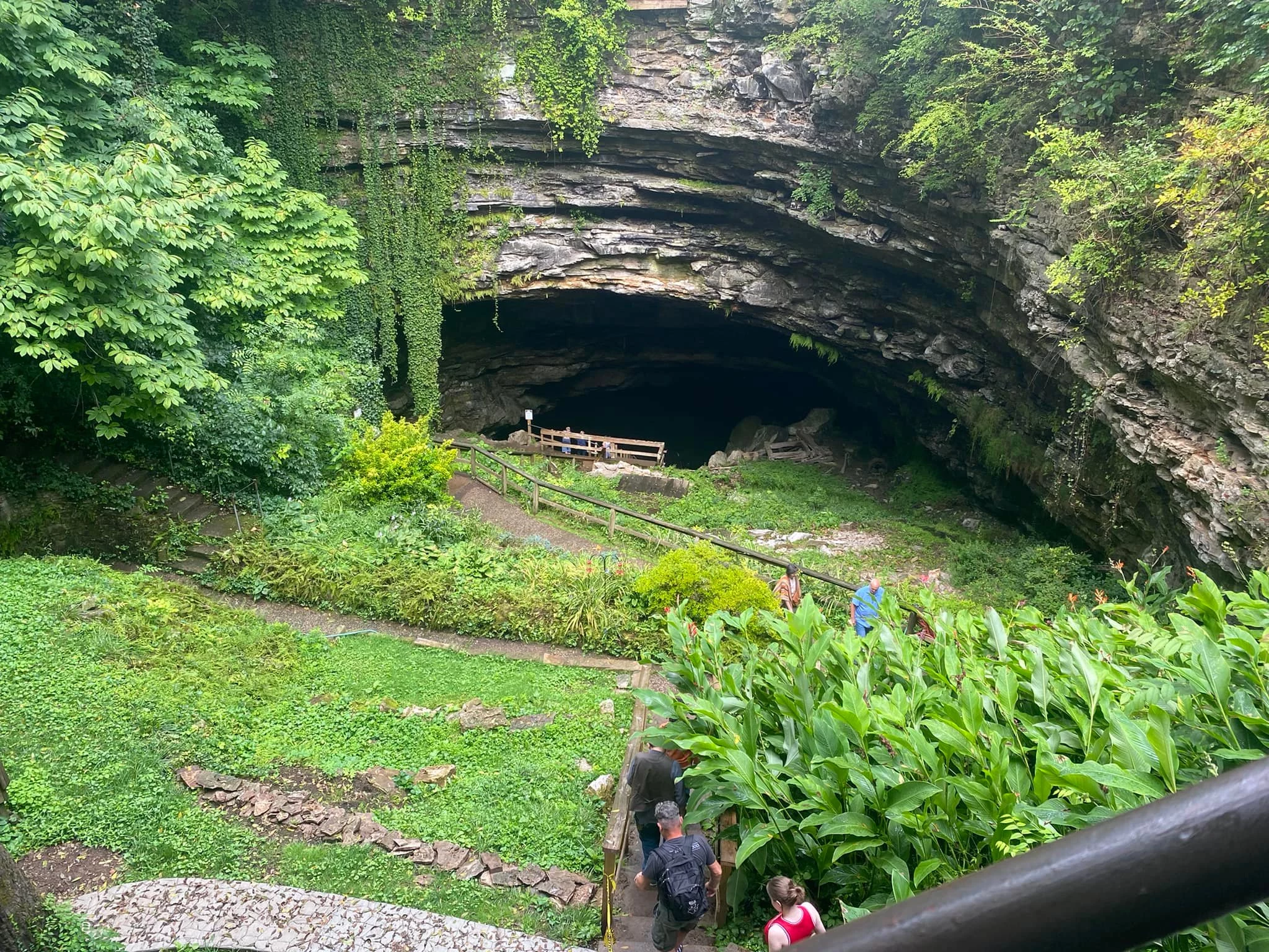 Two Hidden Underground Rivers Flow Through This Cave In Kentucky   Attachment 295990579 5948009835215022 5574991789066891241 N 