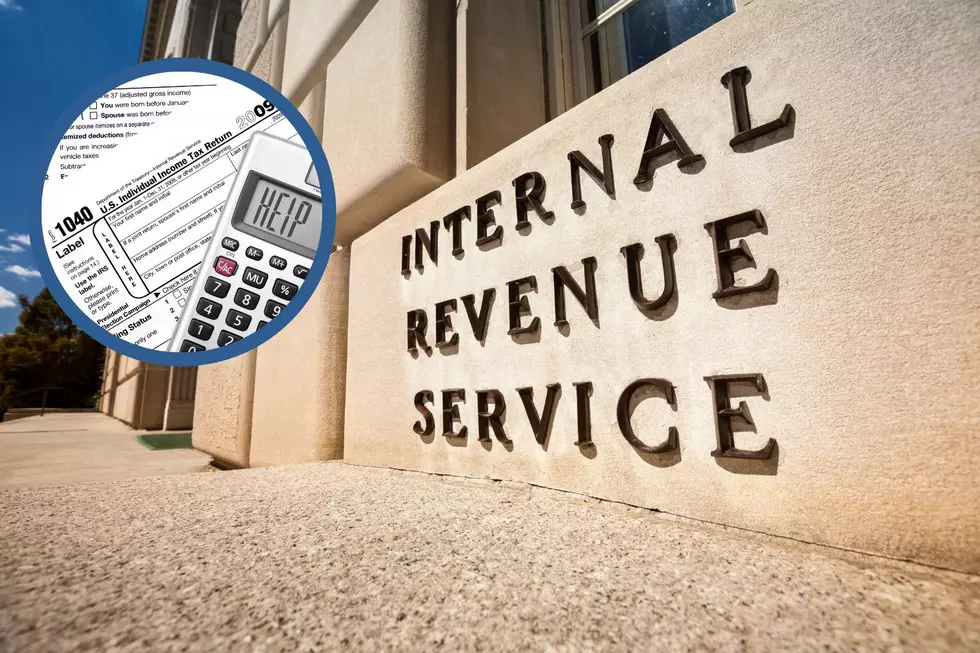 IRS Says IN & IL Taypayers Should Wait to File 2022 Return