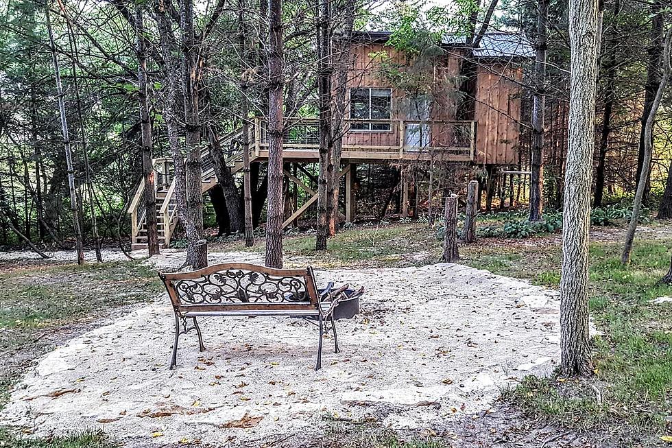 Charming SE Minnesota Tree House Is Perfect For A Getaway