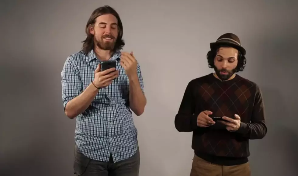 Guys Read Each Other’s Texts To Their Girlfriends [VIDEO]