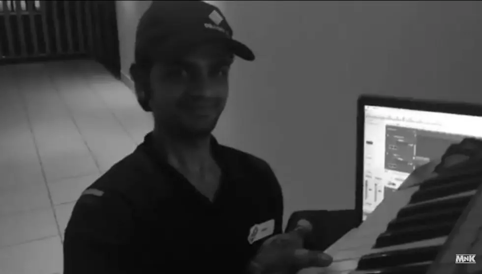 DJ Collaborates With Pizza Delivery Guy [VIDEO]