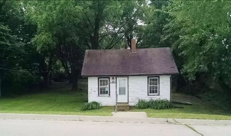 Cheapest Home For Sale In Rockford Doesn’t Look That Bad [Photos]