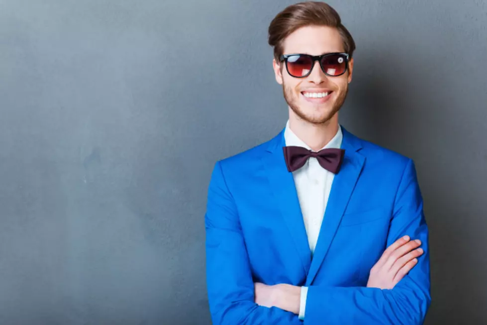 5 Things Guys Should NEVER Wear on a First Date