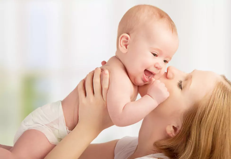 Spray Tan Breastfeeding [PHOTO]