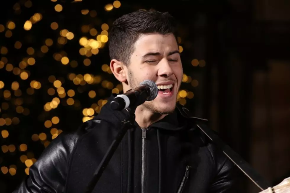 Nick Jonas Rarely Smiles, Because He Has Three Front Teeth [PHOTOS]