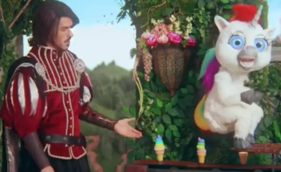 This Unicorn Will Change The Way You Poo [VIDEO]