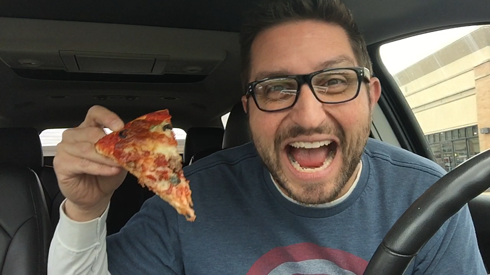 Top This! Itzza Pizza [VIDEO]