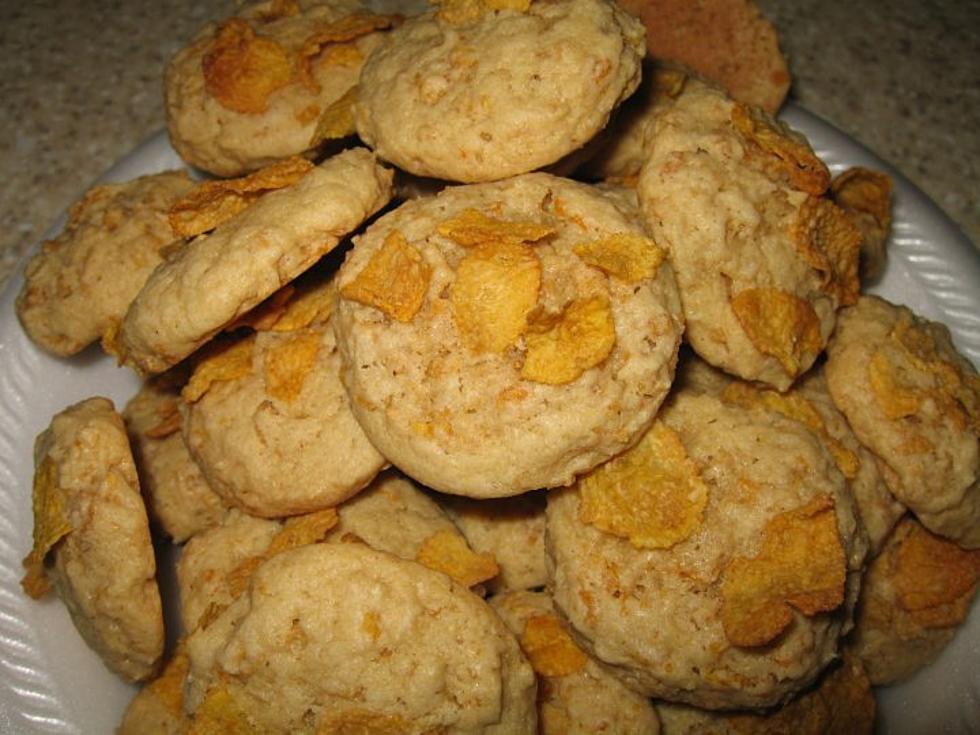 25 Days of Desserts: Cornflake Cookies [RECIPE]