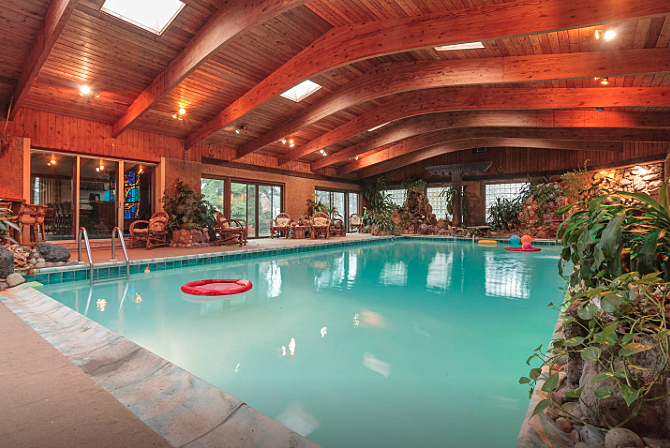 airbnb with indoor pool near me