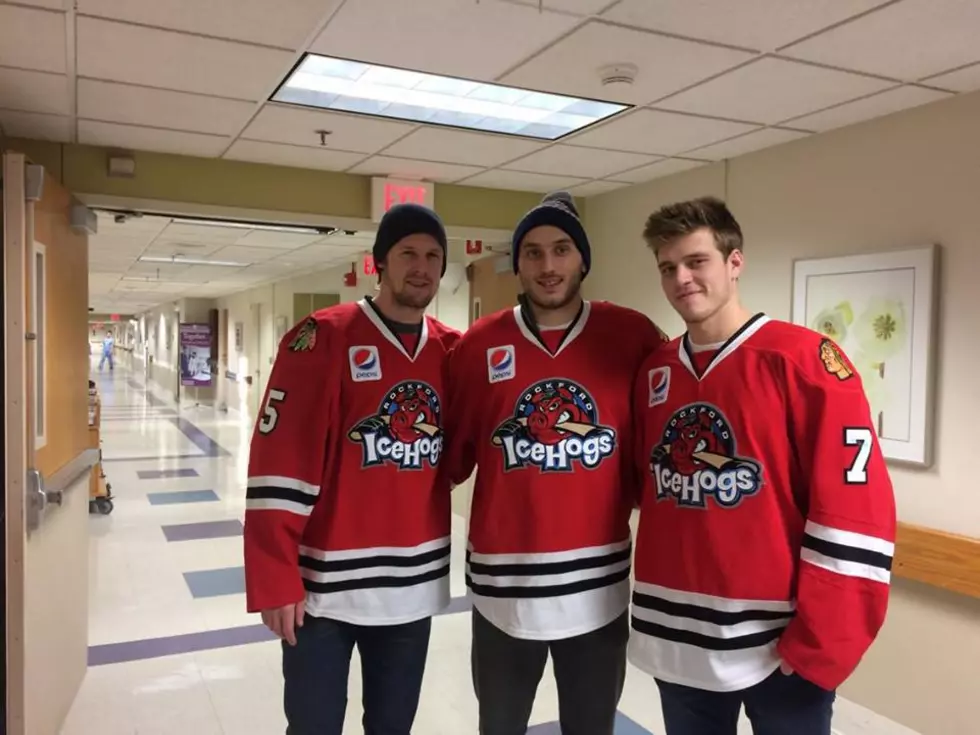Rockford Ice Hogs Players Visit Children in 2 Area Hospitals