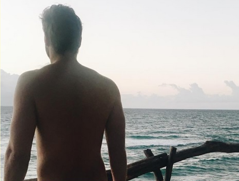 Jay Cutler&#8217;s &#8216;Bare&#8217; Butt is Taking Over the Internet