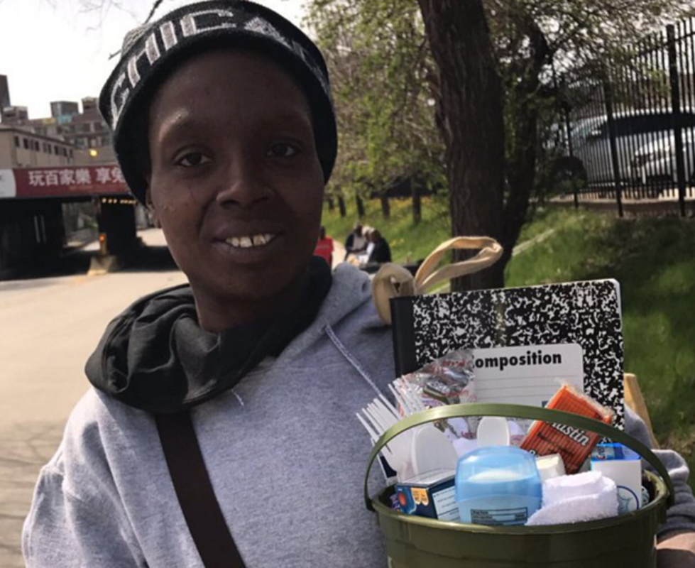 Woman Hands Out &#8216;Blessing&#8217; Baskets To Chicago Homeless