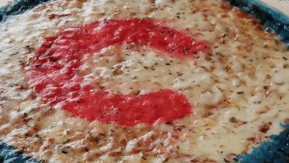 Illinois Pizza Place Takes Cubs Pizza A Little Too Far
