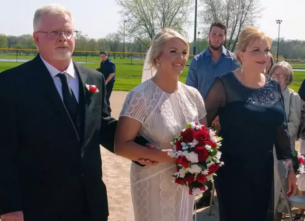 Rockford Baseball Field Hosts Adorable Cubs Themed Wedding