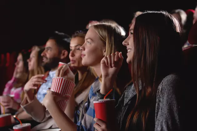 Rockford Movie Theaters Looking To Add Booze, Beer &#038; Wine