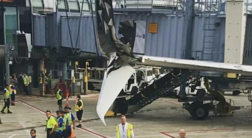 Two Planes Collide On The Ground At Chicago O&#8217;Hare Airport