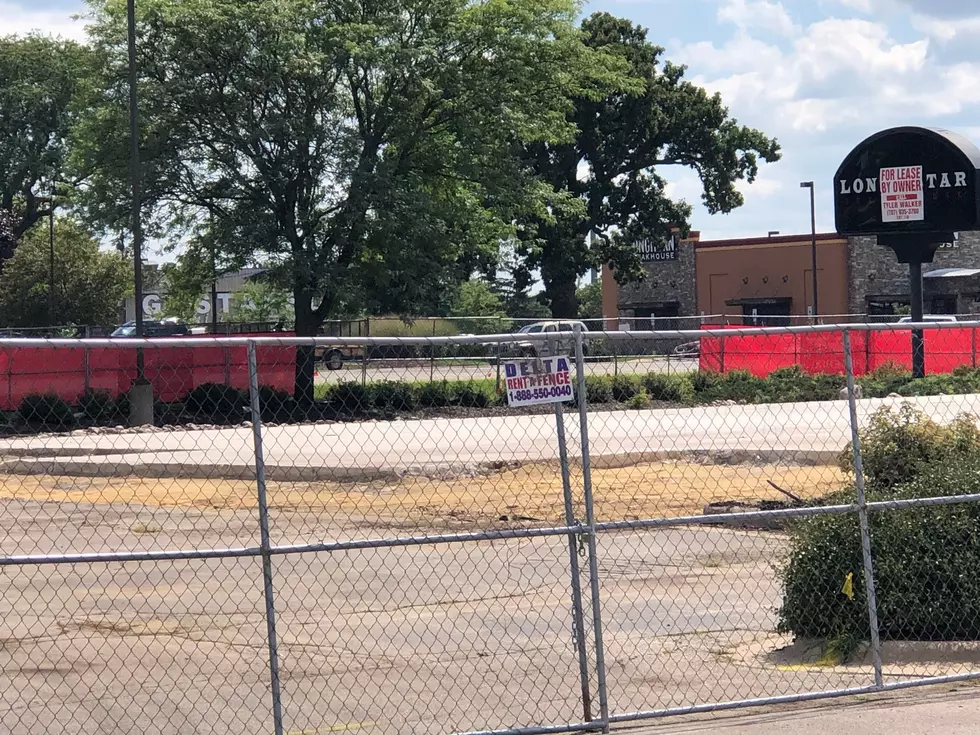 Vacant Lone Star Restaurant On East State Street Demolished, BBQ Joint Coming in December