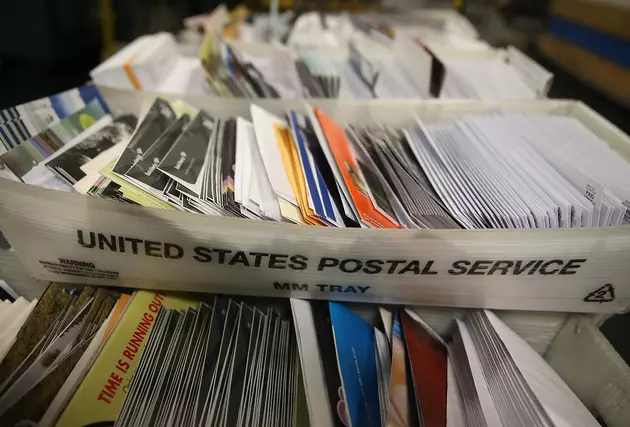 Wisconsin Postal Worker Caught Stealing Over 6000 Greeting Cards &#038; Cash