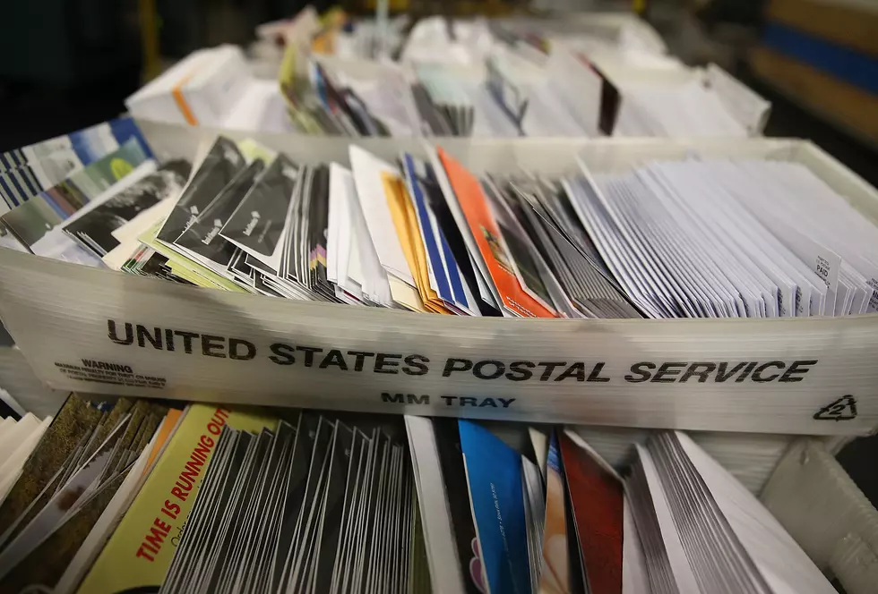 Wisconsin Postal Worker Caught Stealing Over 6000 Greeting Cards & Cash