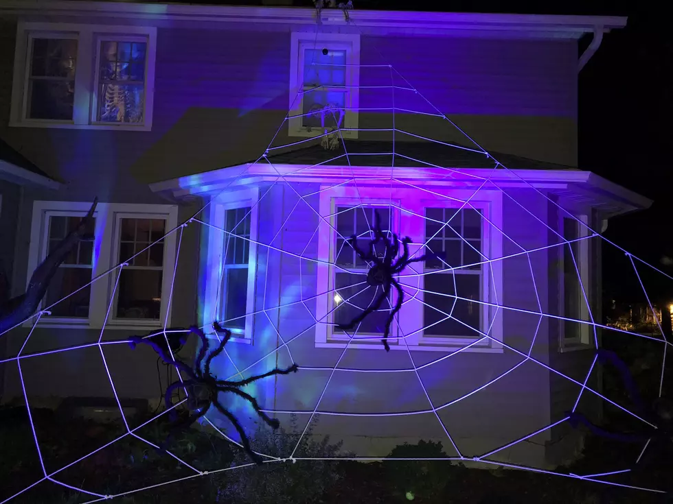 This Rockton Home is Halloween Decorating Goals