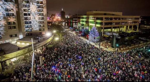 Reason 2018 Stroll On State Fireworks Show Was So Late and Short