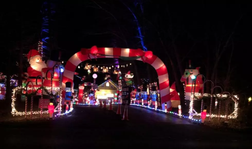 Illinois Family Garners National Attention For Christmas Lights Display