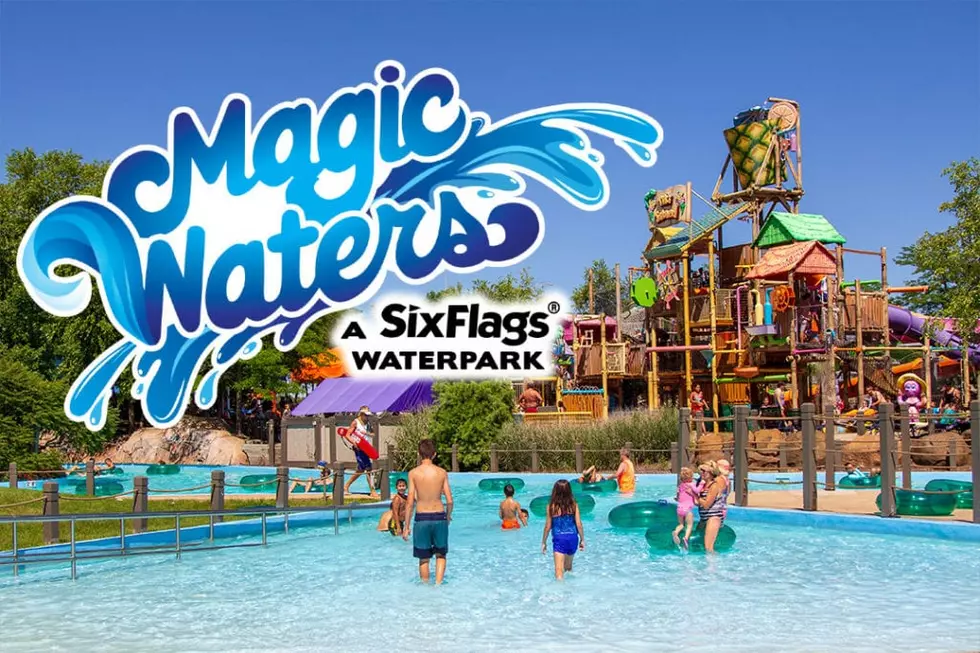 Six Flags is hiring 400 people for Magic Waters