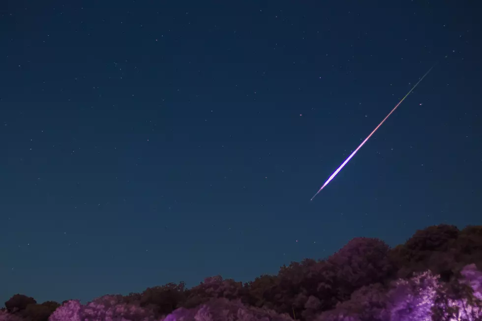 Doorbell Camera Catches Meteor Shooting Through Illinois Sky