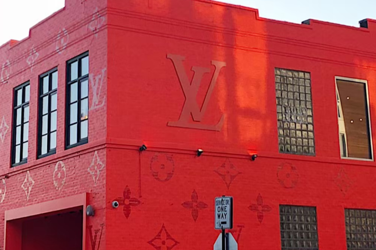 Louis Vuitton Chicago Pop Up / Virgil Abloh - Style Charade