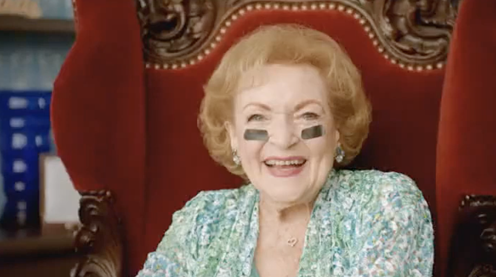 LOOK! Betty White was a &#8216;Badass&#8217; in Packers vs Bears TV Commercial