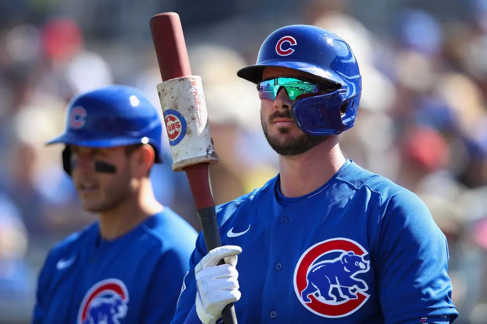 Anthony Rizzo Sings Selena Gomez With Kris Bryant in Dugout