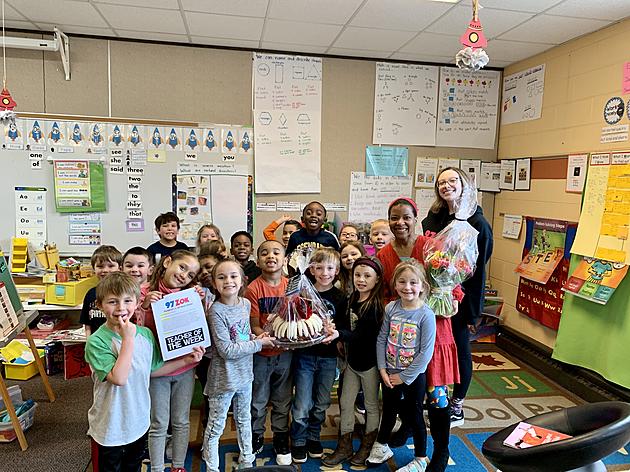 Teacher of The Week: Mrs. Holcomb From Brookview Elementary School