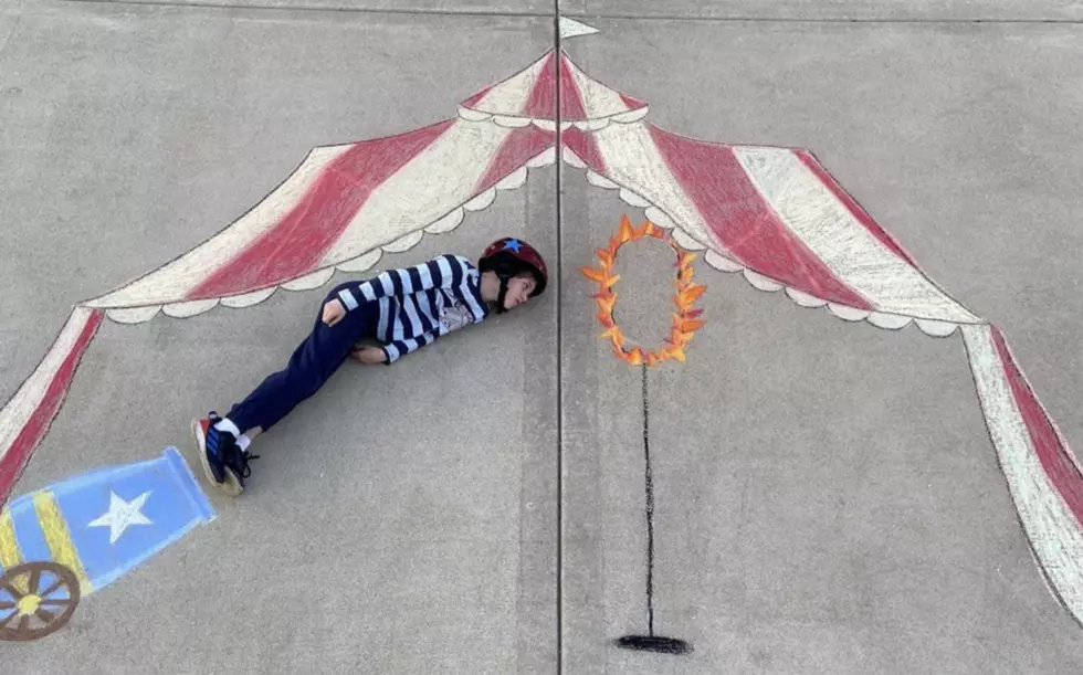 Illinois Siblings Draw Most Amazing Chalk Art During the Pandemic