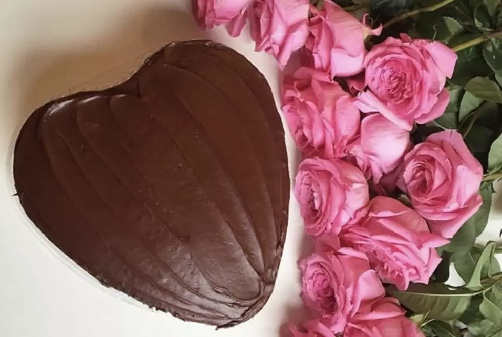 Portillo’s Will Ship Heart-Shaped Cakes To Mom For Mother’s Day