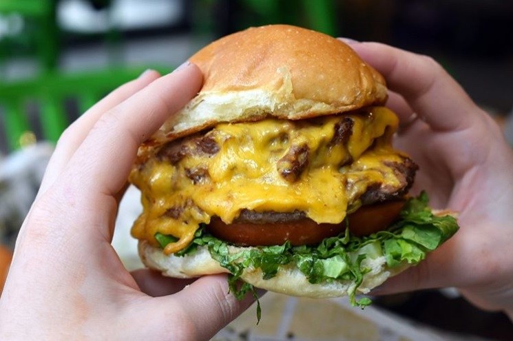 Taste The History Of The Hamburger At Wisconsin's Burger Fest